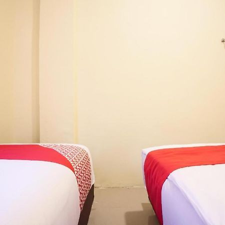 Oyo 2361 Hotel Winston Glugur المظهر الخارجي الصورة