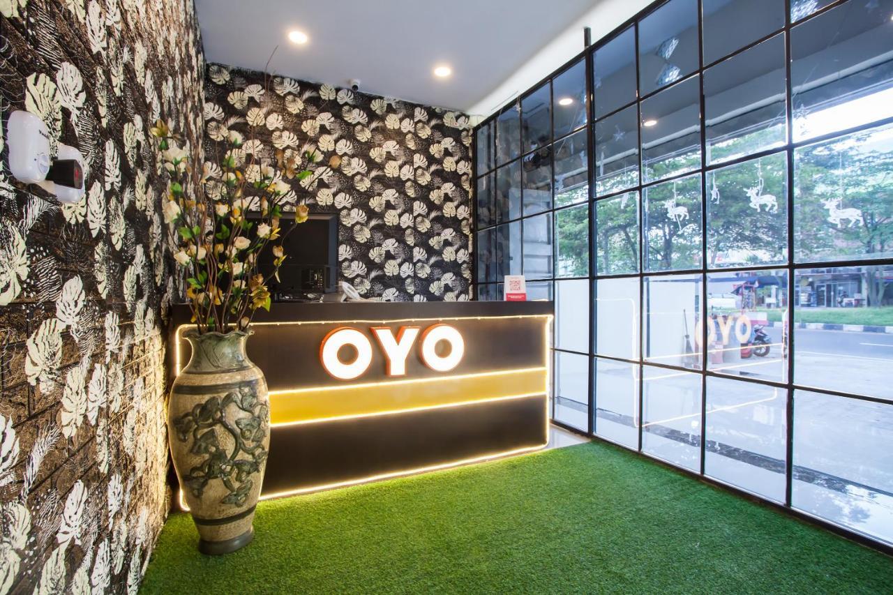 Oyo 2361 Hotel Winston Glugur المظهر الخارجي الصورة