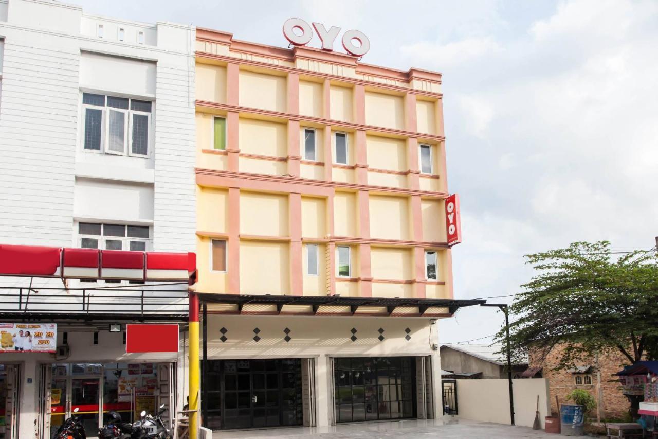 Oyo 2361 Hotel Winston Glugur المظهر الخارجي الصورة